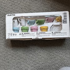 Tazze da tè e piattino per