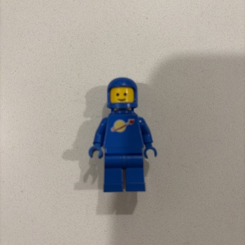 Lego blue spaceman minifigure - blue,