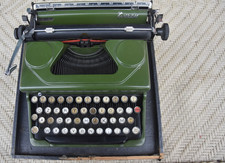 Macchina da scrivere Everest mod 90 italia col. verde RARA  VINTAGE funzionante