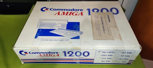 Commodore amiga 1200 - 1200, con