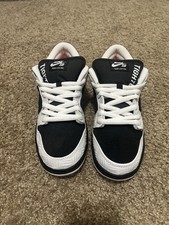 Nike SB Dunk Low TIGHTBOOTH