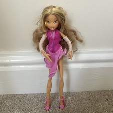 Bambola Winx Club Flora 2004