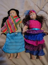 11 bambole di porcellana