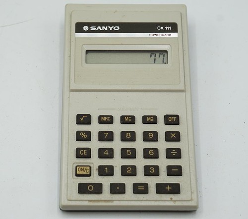 Calcolatrice elettronica - , a