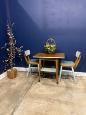 Tavolo e sedie vintage Formica