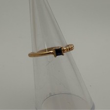 ✨ Anello tono oro con pietra