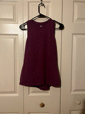 T-shirt sportiva senza maniche