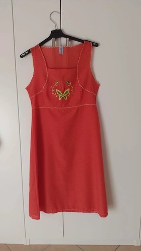 Vestito rosso smanicato