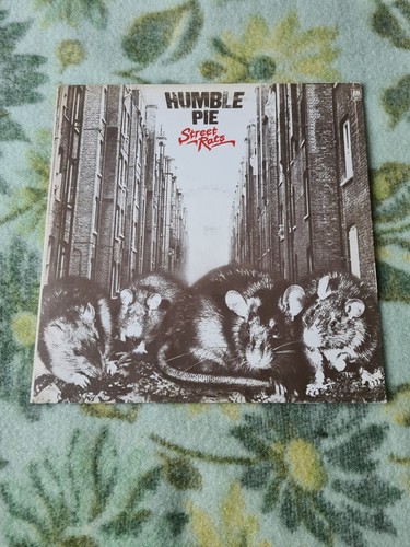 Humble pie street - "street, rats"