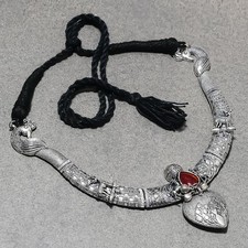 Collana gioielli etnici Dori neri regolabili a mano con pietre preziose...