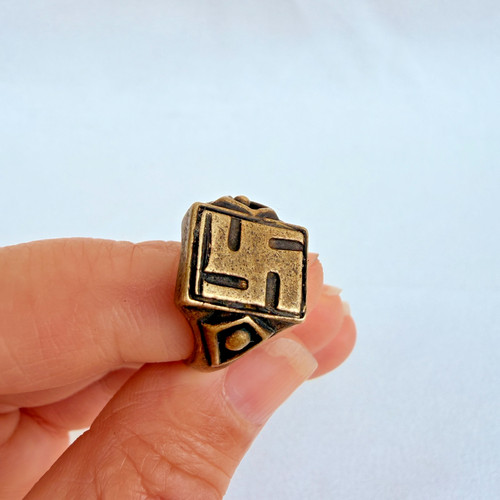 Anello regolabile amuleto