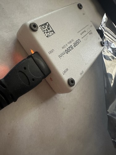 Ettus usrp b200 mini sdr - ettus,