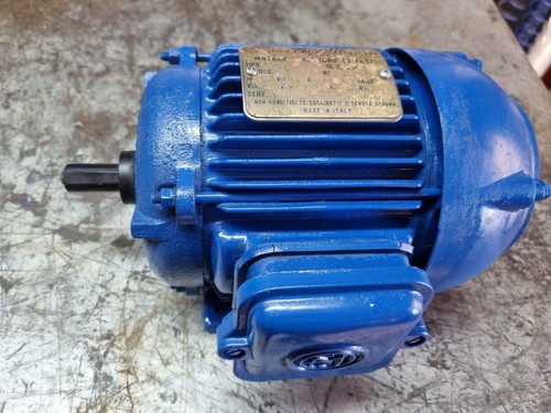 Motore elettrico trifase - motore,