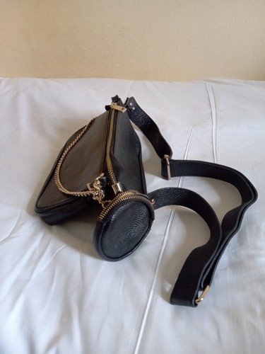 Leather cross body bag con - cross,