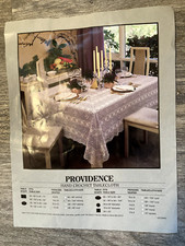 Tovaglia oblunga all'uncinetto