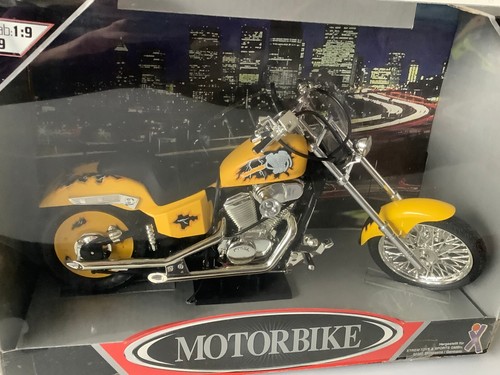 Die cast motorbike custom - 1:9,