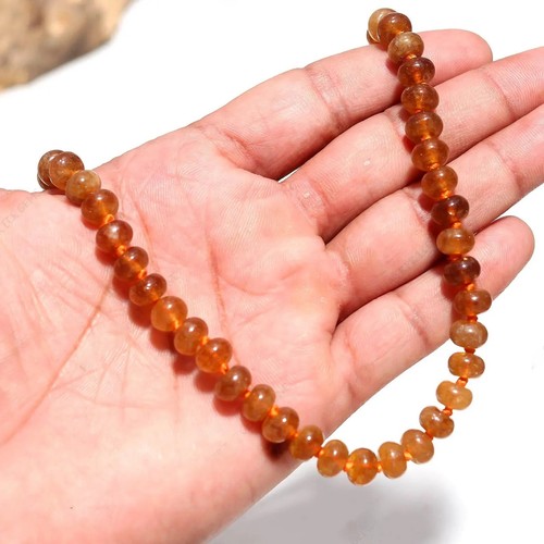 Collana con pietre preziose