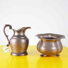 vaso e brocca in peltro vintage