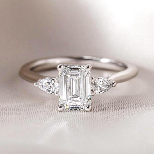 Anello fidanzamento con tre - fidanzamento,