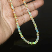 Collana in vero opale fatto a