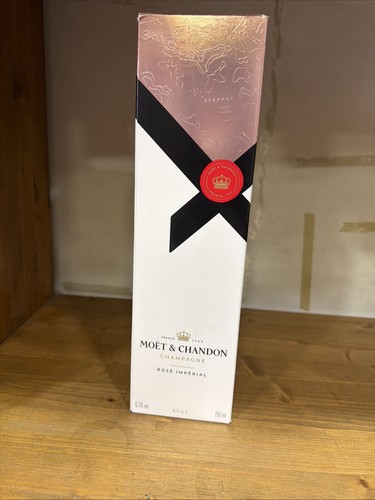 Moet chandon champagne - &, rose'