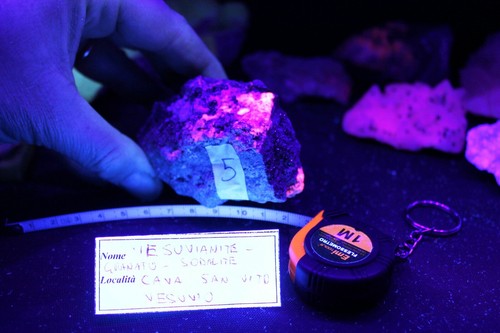 Grande minerale fluorescente - grande,