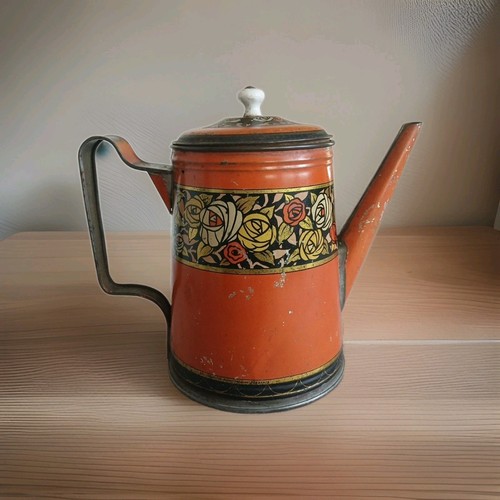 Vecchia caffettiera latta - in,