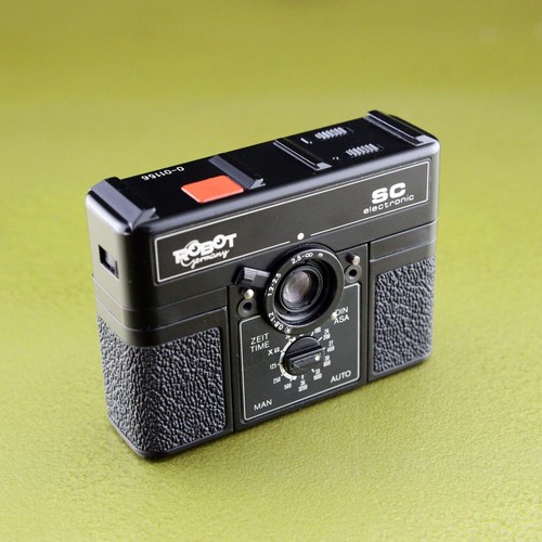 Berning robot fotocamera - robot,