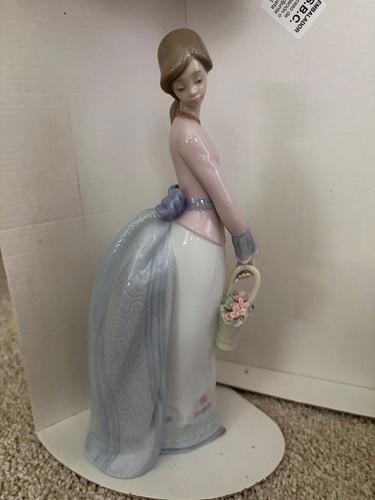 Lladro basket love - of, love”