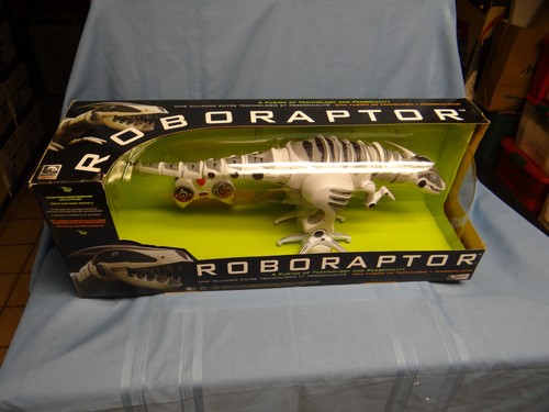 Wow wee robo - wee, raptor