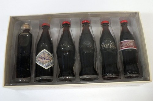 Bottiglia contorno coca - bottiglia, cola