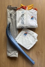 TORINO 2006 XX GIOCHI OLIMPICI INVERNALI - TORCIA UFFICIALE + DIVISA PORTA TORCIA -RARO