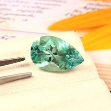 Pietra preziosa zaffiro