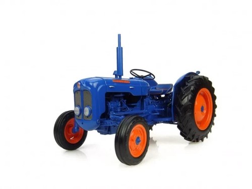 Universal hobbies 16 - universal, 1:16