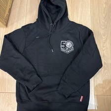 Nuova felpa con cappuccio