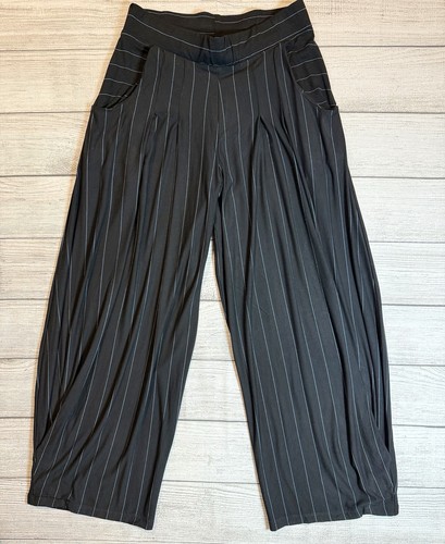 Pantalone plissettato gamba