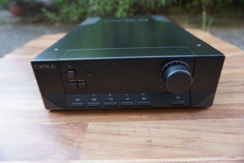 Amplificatore integrato - , di