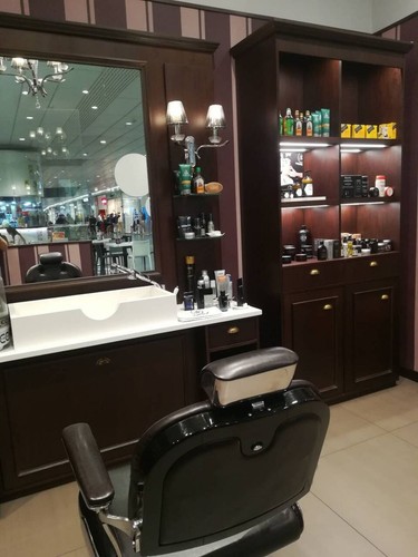 Arredamento negozio usato