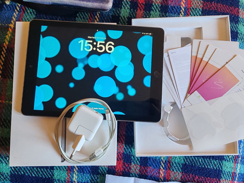 Apple ipad generazione - 6a, 9.7"