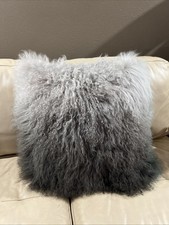 Z GALLERIE SHAGGY CUSCINO