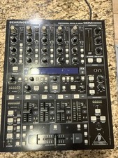 Behringer DDM4000 Pro Mixer