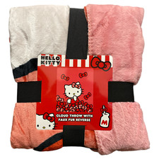 Hello Kitty Lancio Nuvola in Pile con Reverse in Pelliccia Ecopelliccia, 50" x 60"