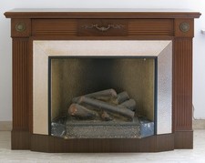 Mobile letto finto caminetto