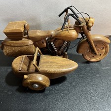Motocicletta in legno per auto