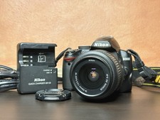 Nikon D3000 + AF-S DX NIKKOR 18-55mm 1:3.5-5.6G VR - Fotocamera Reflex Digitale