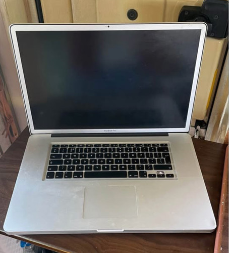 Apple macbook pro 2 3 - apple, 2,3