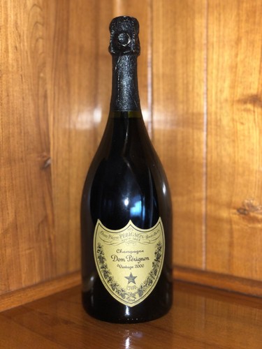 Dom perignon champagne - perignon,