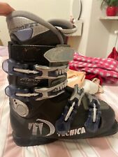 scarponi da sci marca “TECNICA” , taglia 36 1/2 -37 , 4 attacchi, sono comodi