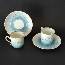 Coppia di tazze in porcellana