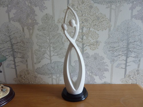 Circle love enesco - love, by